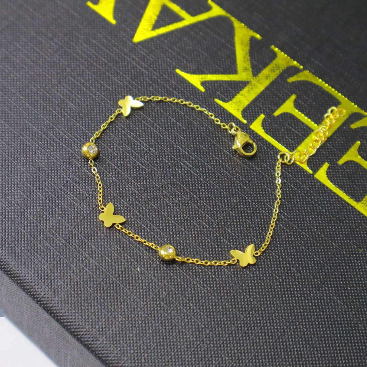 O1CN01H4iCgV1mNwcITtZm4_!!2214535184943-0-cib